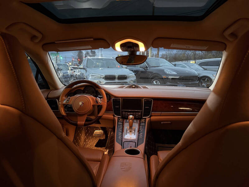 2012 Porsche Panamera 4