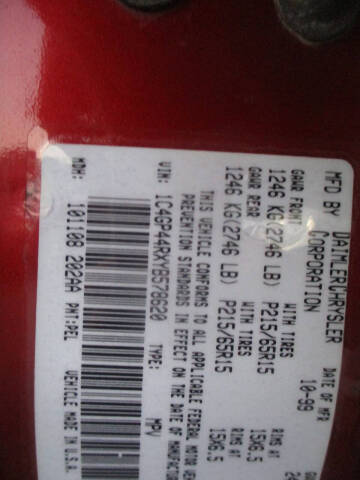 2000 Chrysler Town and Country LX