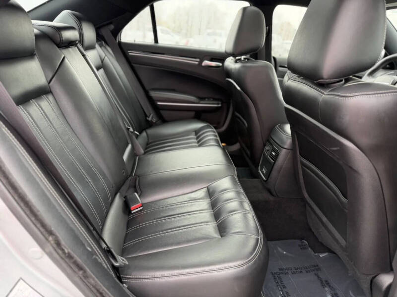 2023 Chrysler 300 S V6