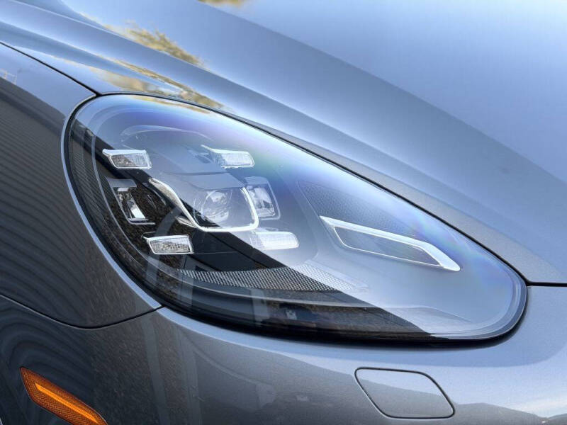 2017 Porsche Cayenne GTS