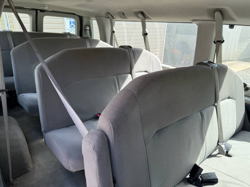 2014 Ford E-Series E-350 SD XLT