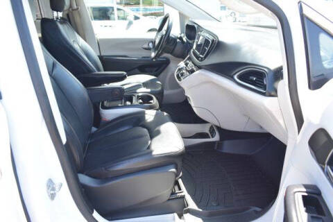 2020 Chrysler Pacifica Touring L