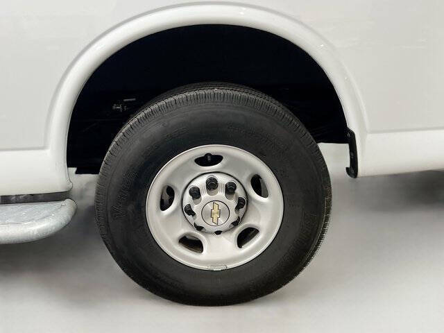 2024 Chevrolet Express 2500