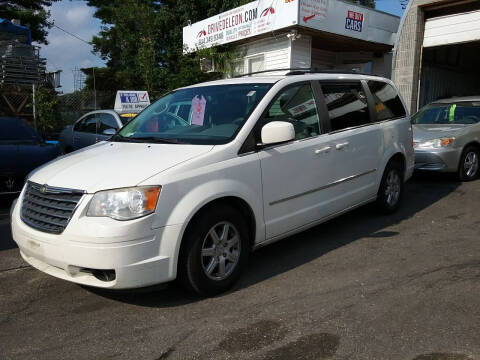 2010 Chrysler Town and Country for sale at Drive Deleon in Yonkers NY