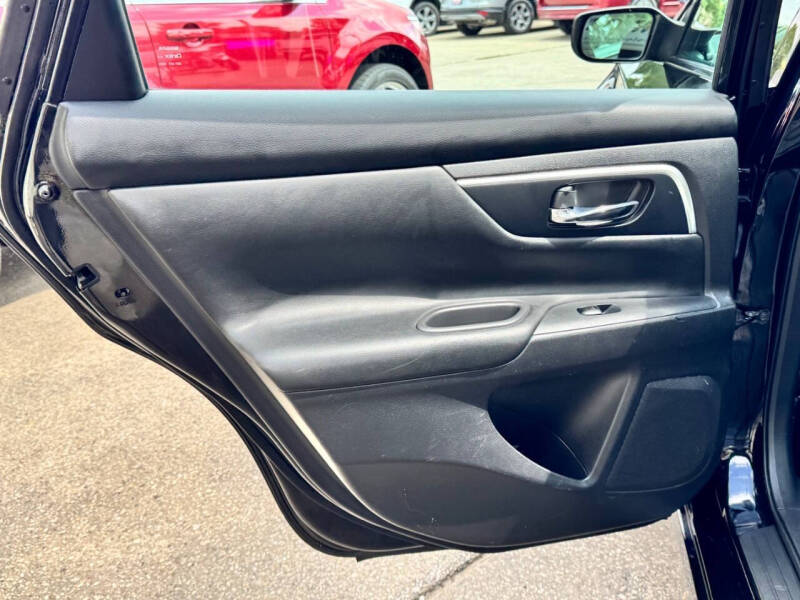 2017 Nissan Altima 2.5 SV