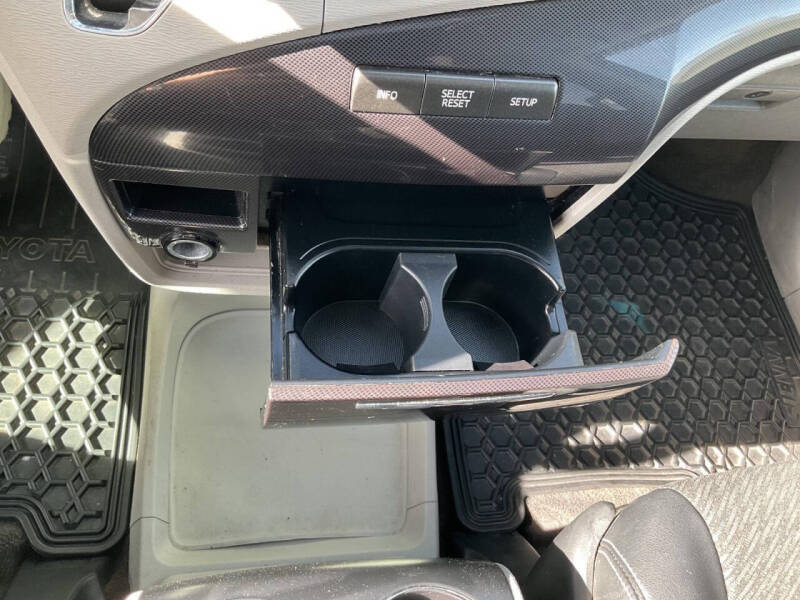 2014 Toyota Sienna SE 8-Passenger