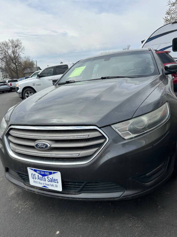 2015 Ford Taurus SEL's photo