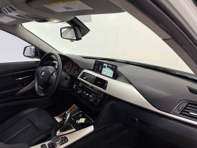 2017 BMW 3 Series 320i