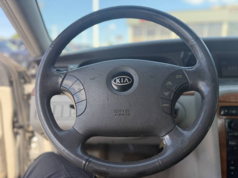2005 Kia Amanti