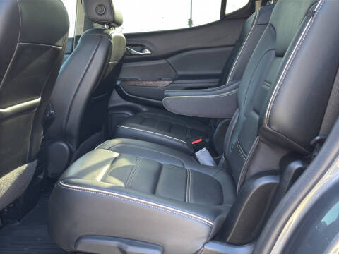 2022 GMC Acadia Denali