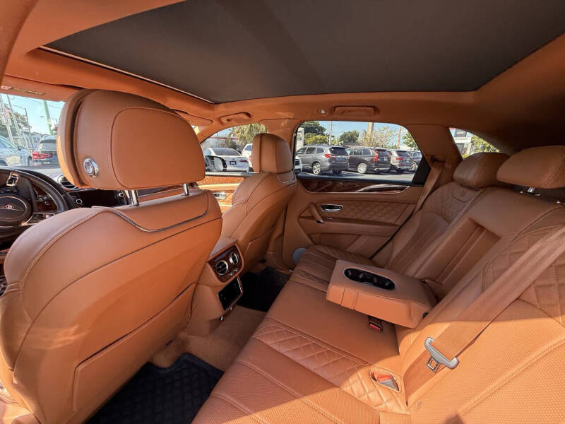 2020 Bentley Bentayga Hybrid