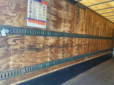 2006 Freightliner M2 106