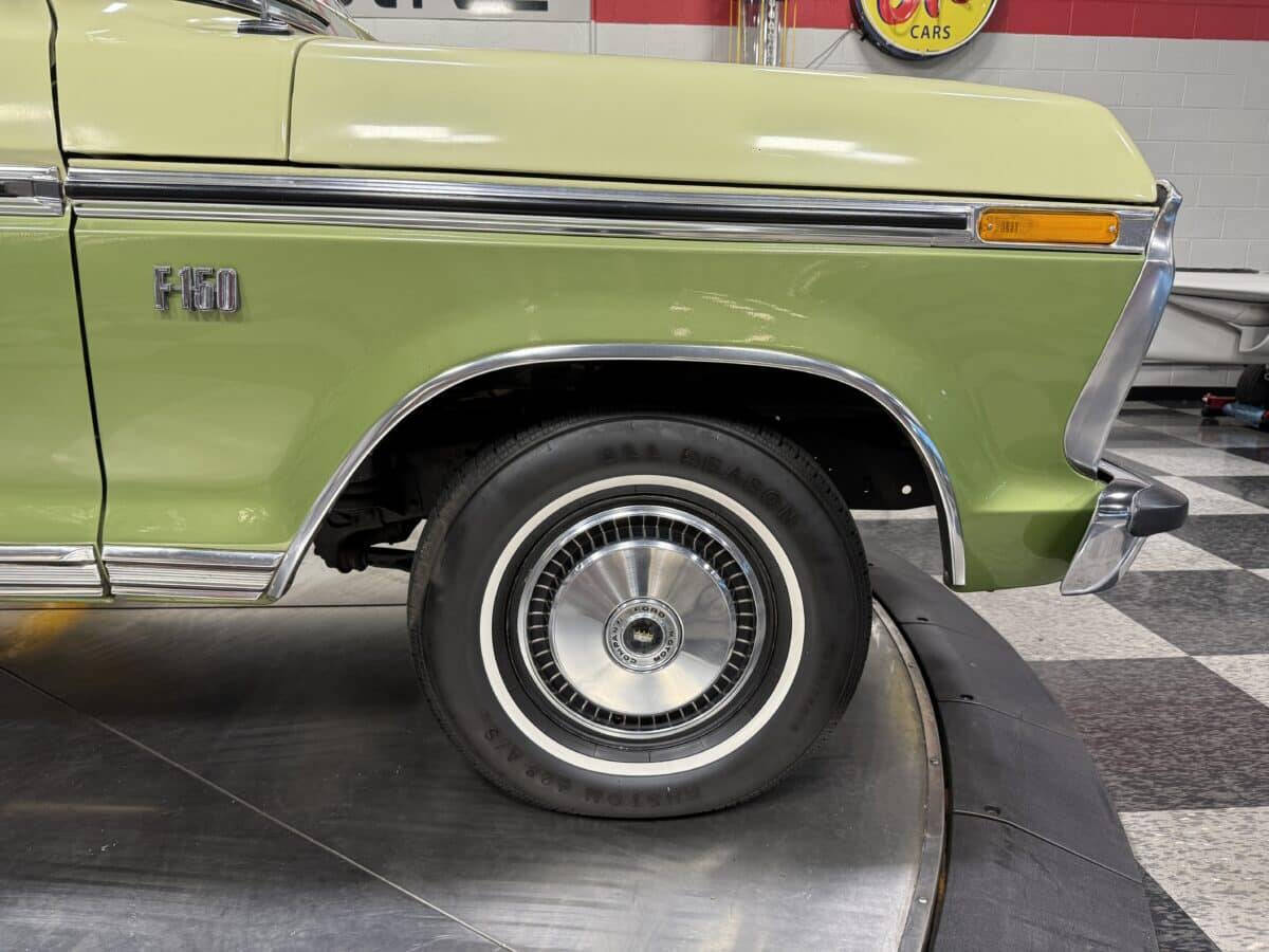1976 Ford F-150 26