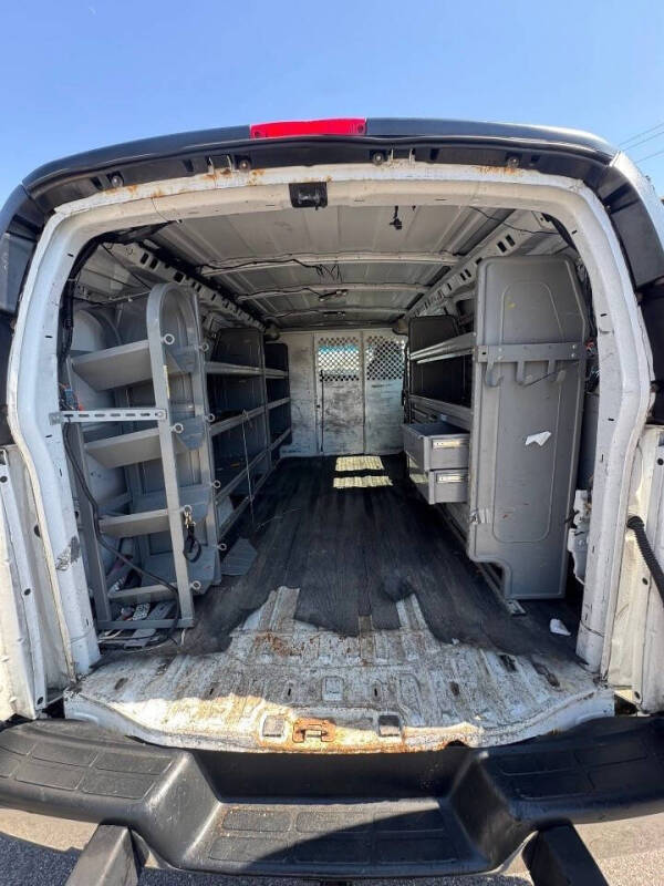 2017 GMC Savana 2500