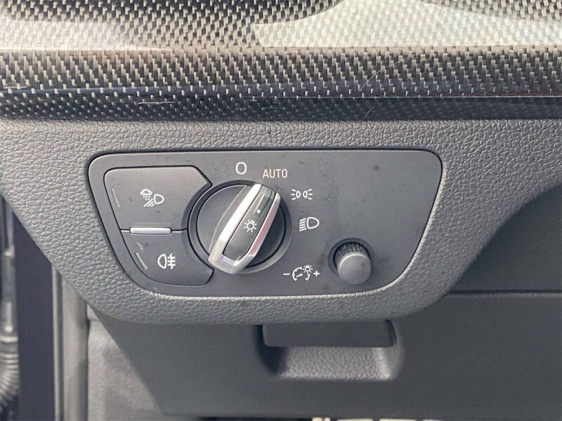 2019 Audi SQ5 3.0T quattro Premium Plus