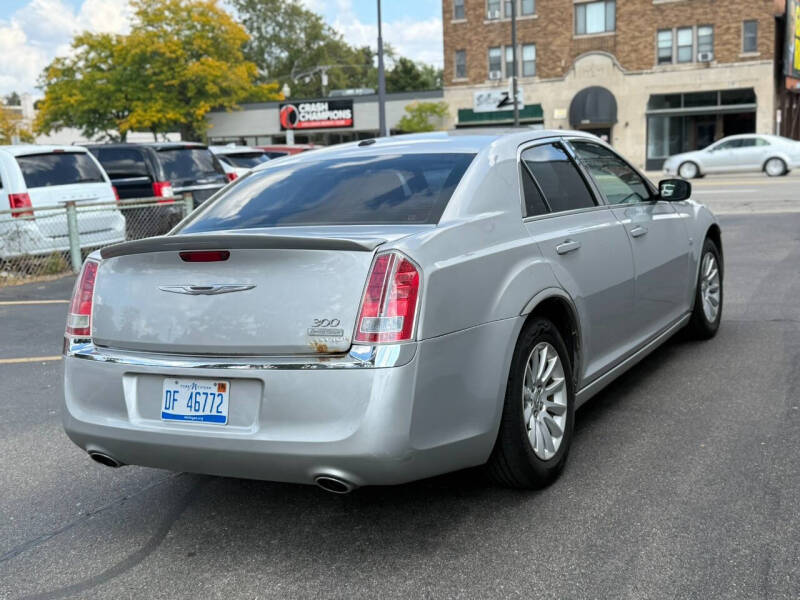 2012 Chrysler 300 Limited