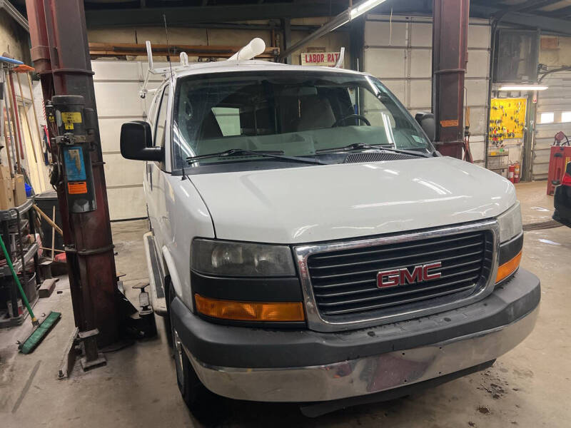 2014 GMC Savana Cargo Work Van's photo