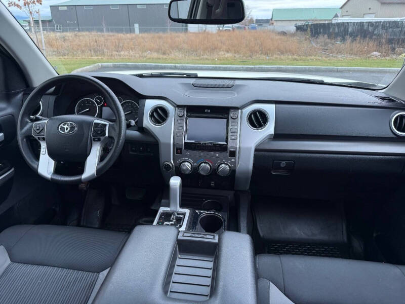 2015 Toyota Tundra SR5