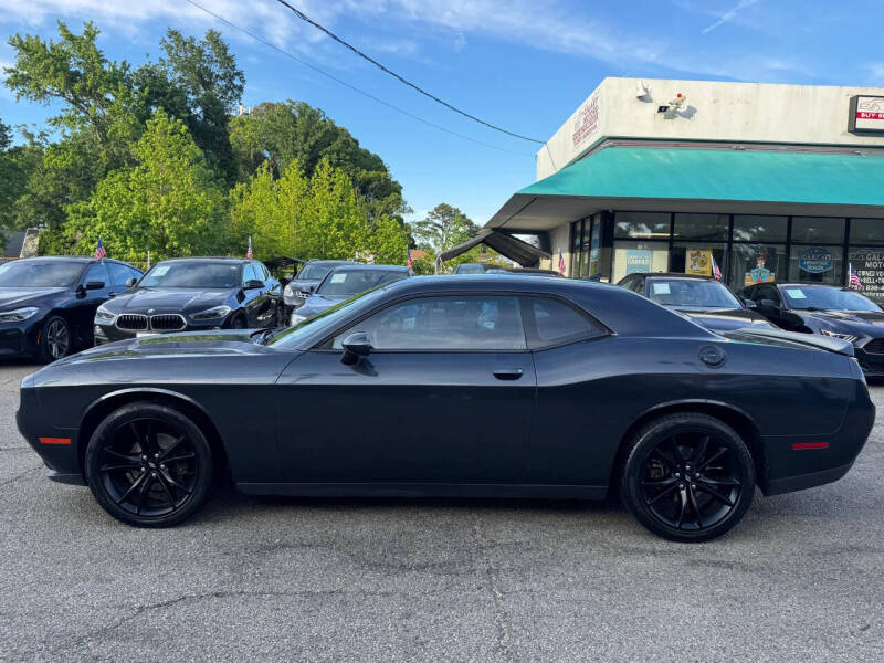 2017 Dodge Challenger SXT