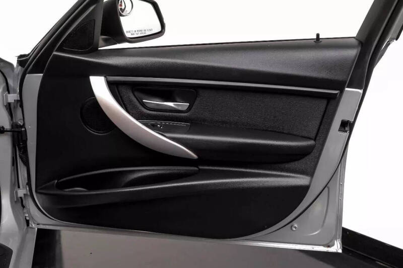 2017 BMW 3 Series 320i