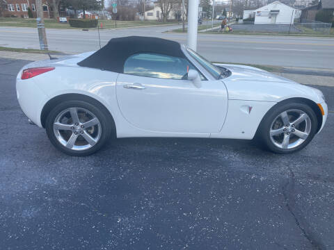 2008 Pontiac Solstice for sale at Rick Runion's Used Car Center in Findlay OH