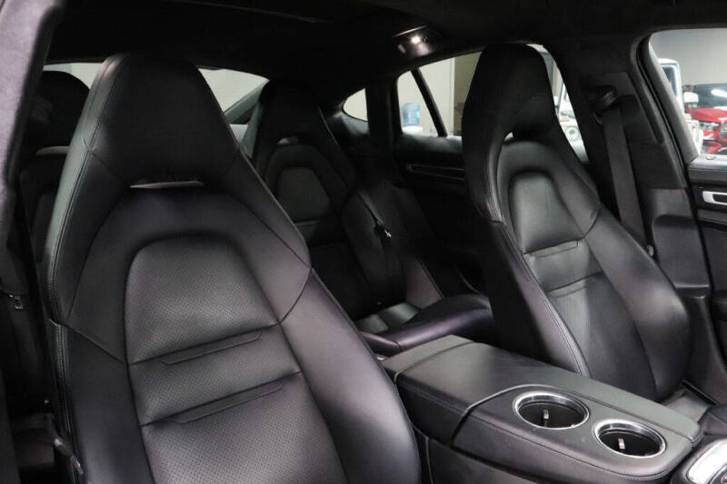 2017 Porsche Panamera Turbo