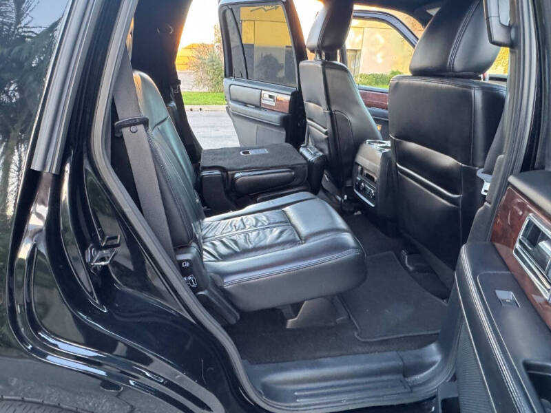 2017 Lincoln Navigator Select