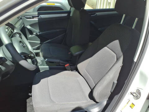 2016 Volkswagen Passat 1.8T S