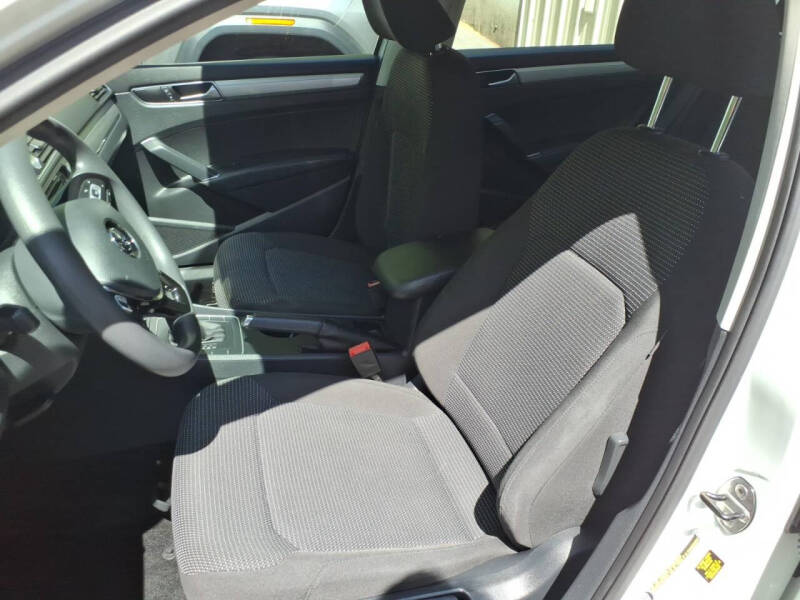 2016 Volkswagen Passat 1.8T S