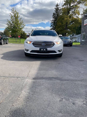 2017 Ford Taurus SEL