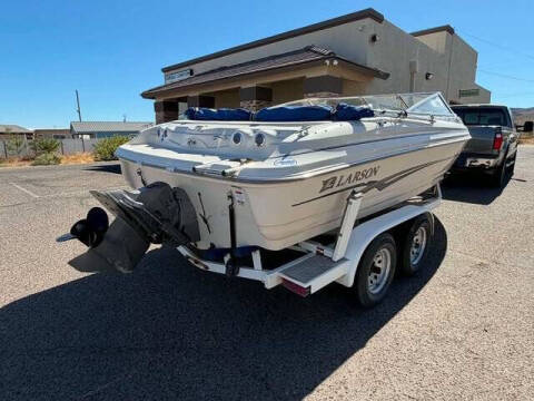 2001 Larson Boats 212 SEI