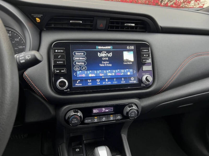 2024 Nissan Kicks SR