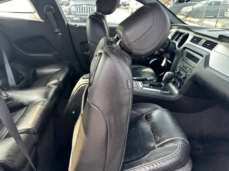 2013 Ford Mustang V6