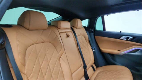 2023 BMW X6 xDrive40i