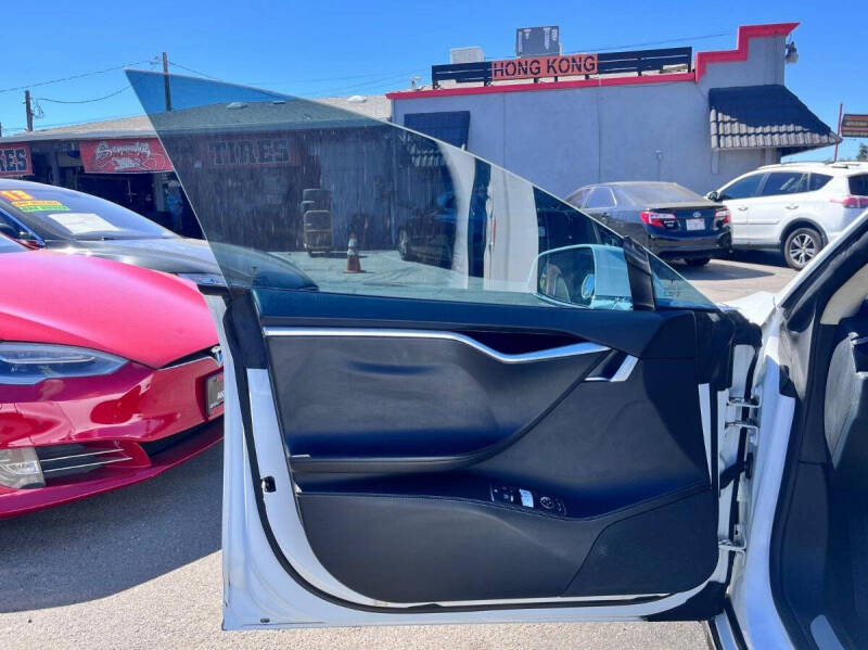 2015 Tesla Model S