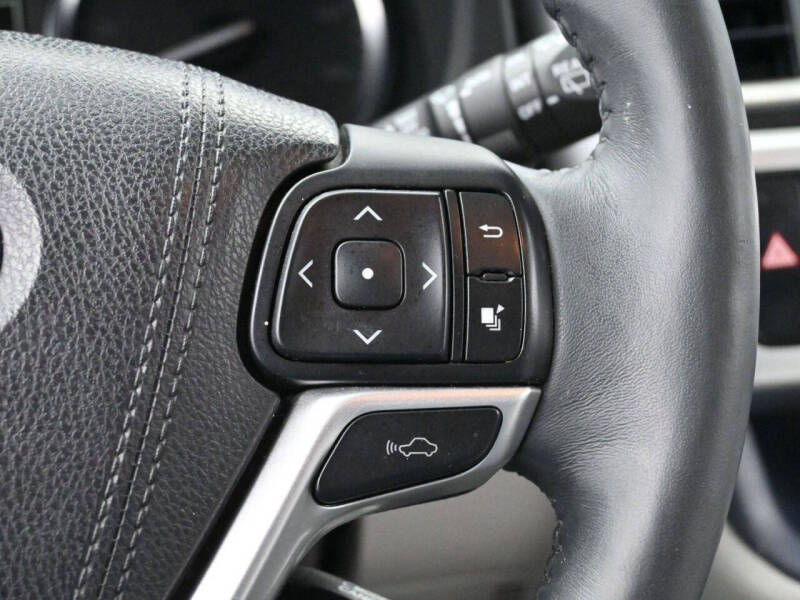 2016 Toyota Highlander Limited Platinum