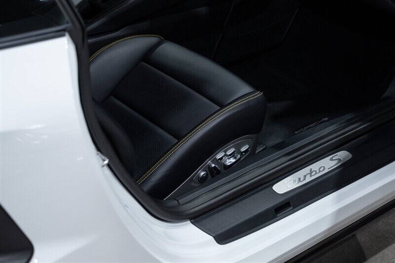 2018 Porsche 911 Turbo S
