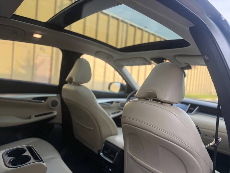 2019 Infiniti QX50 Essential