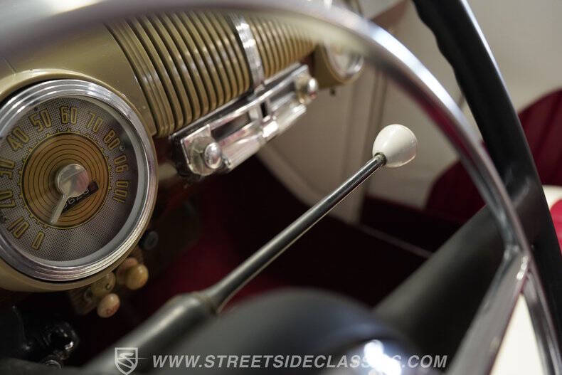 1948 Ford Deluxe