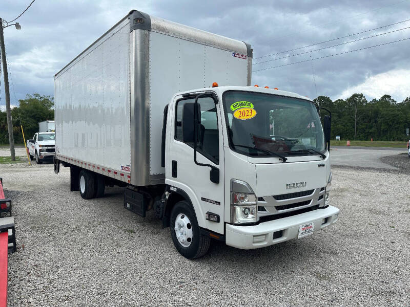 2023 Isuzu NPR-HD