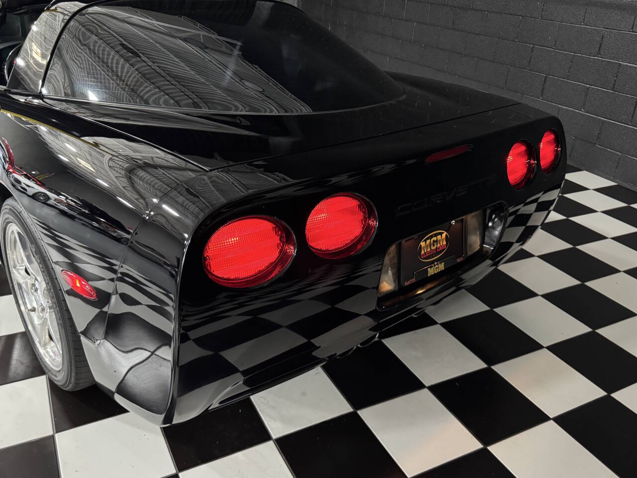 2004 Chevrolet Corvette 26
