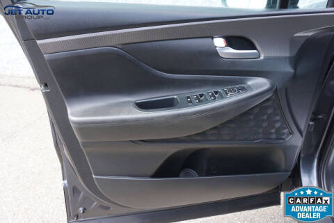 2020 Hyundai Santa Fe SE