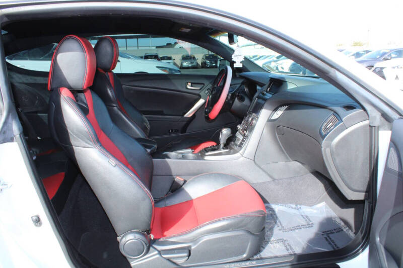 2016 Hyundai Genesis Coupe