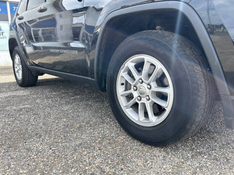 2019 Jeep Grand Cherokee Laredo