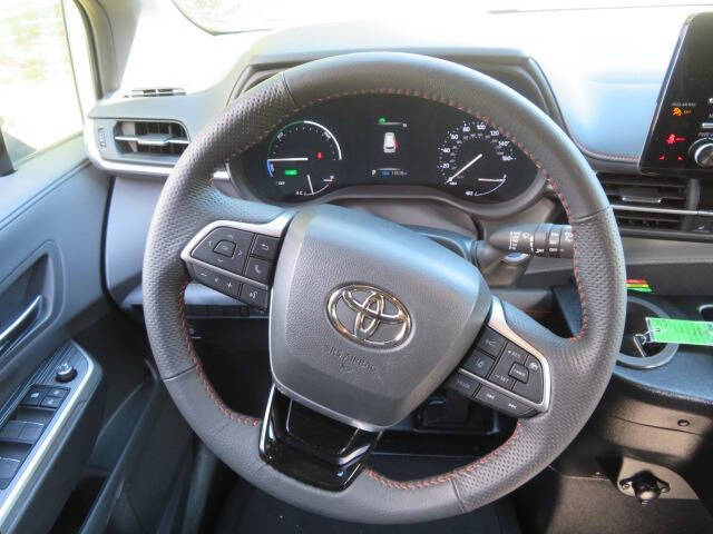 2023 Toyota Sienna XSE 7-Passenger