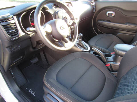 2016 Kia Soul +