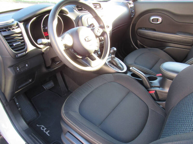2016 Kia Soul +
