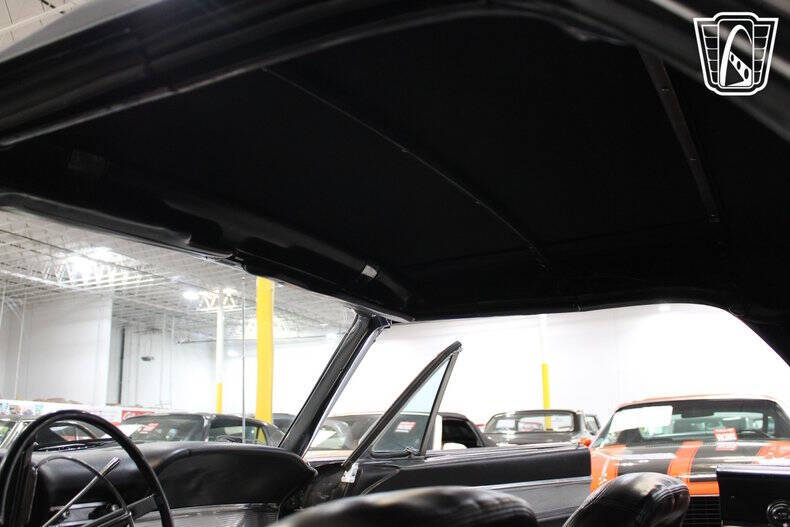 1962 Ford Thunderbird