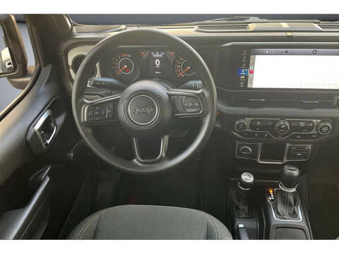 2024 Jeep Gladiator Sport