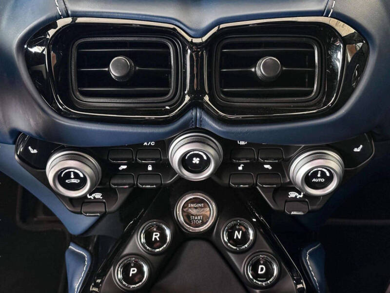 2023 Aston Martin Vantage
